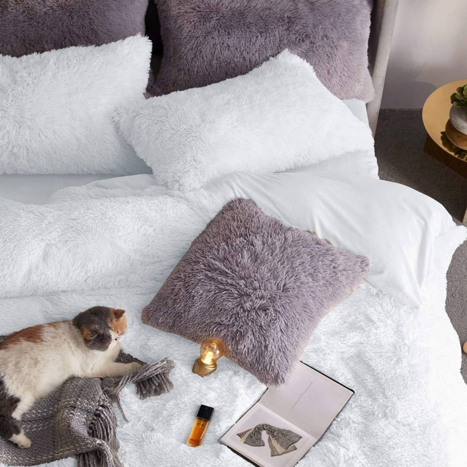Fake Fur Bedspread: image 2
